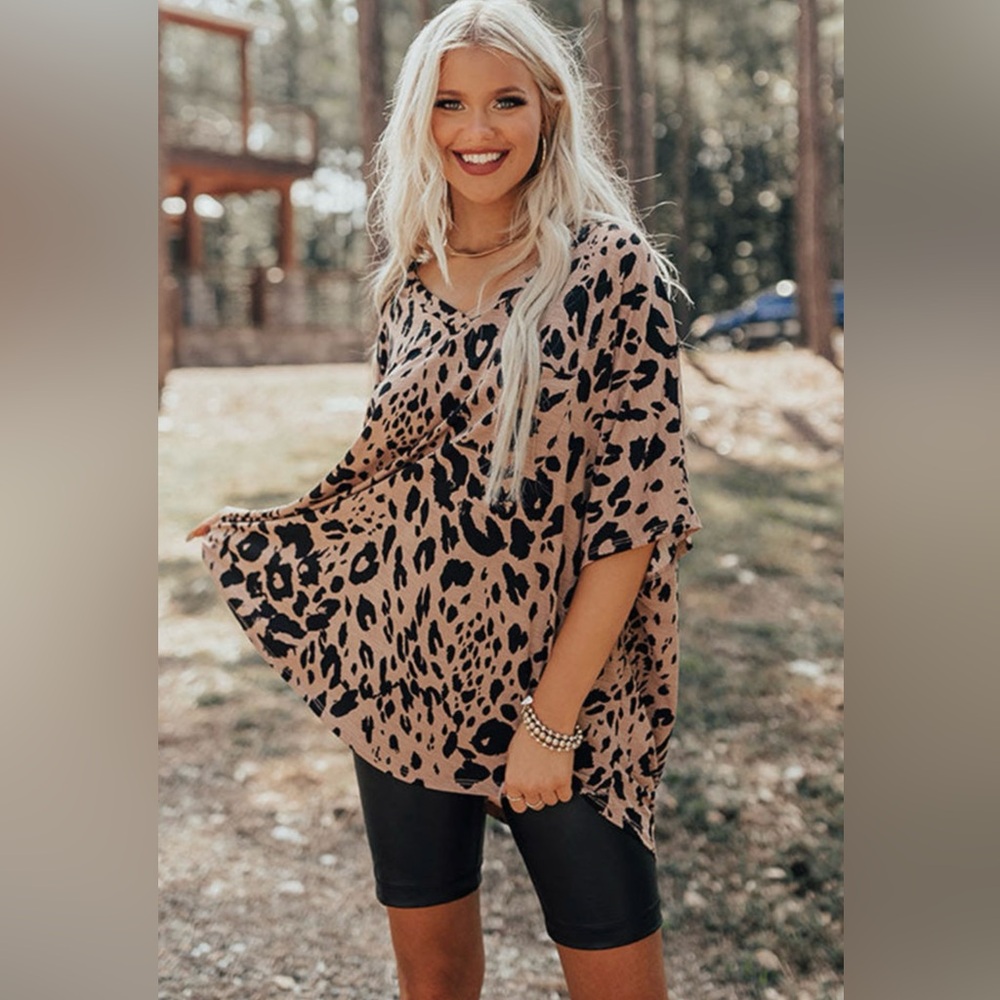NWT! Boutique Leopard Short Sleeve Print Top! 💕